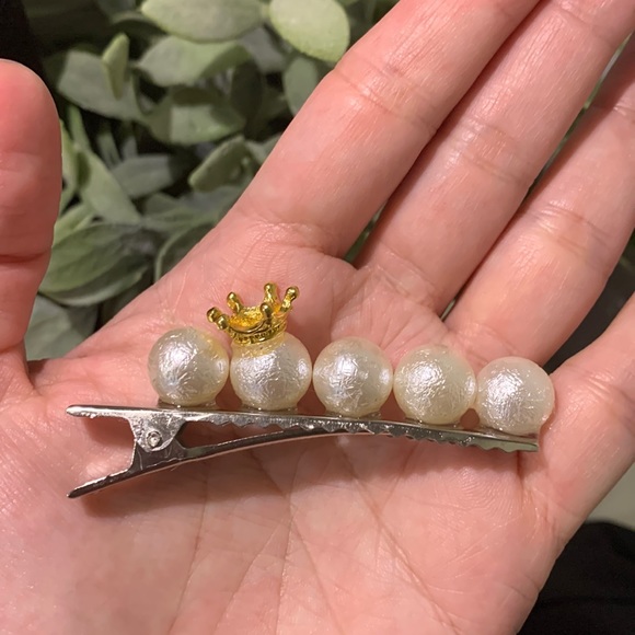 Hand Made Hair Clip - Picture 1 of 3